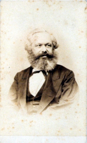 Karl_Marx_1867_Hannover.jpg